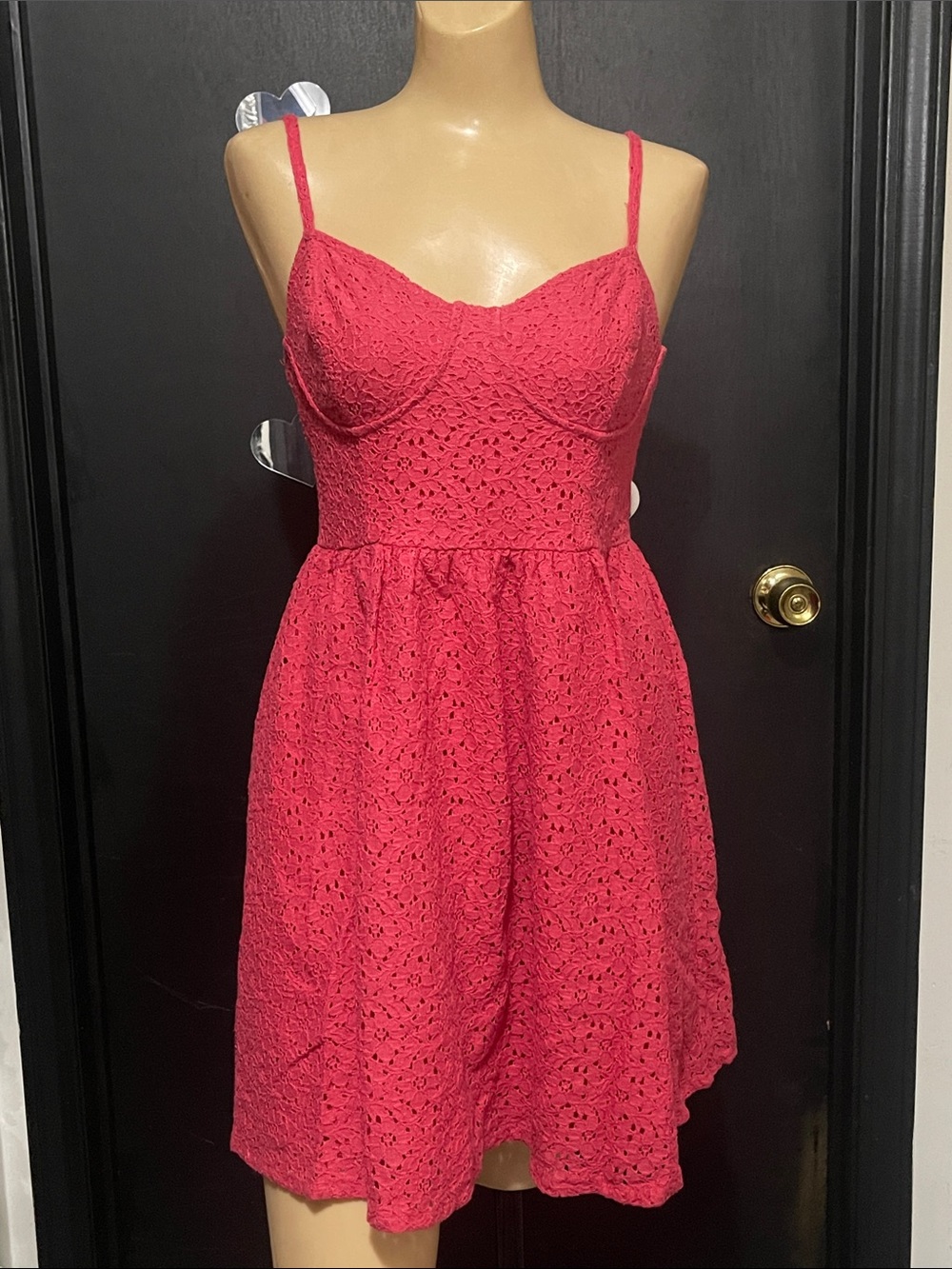 Arizona Jean Company Eyelet Lace Cami Mini Dress In Coral Pink (M)